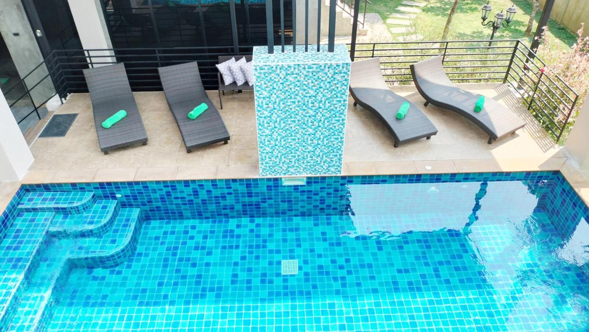 Villa Rajapruek Entire 3 Villas 7 Bedrooms Near Airport 치앙마이 외부 사진